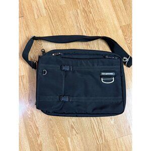 Laptop bag multiple packets very good condition.